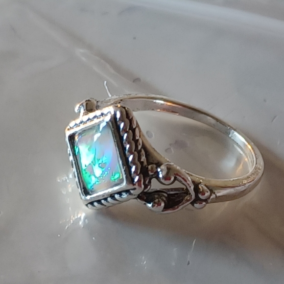 Beautiful Ammolite Silver Filled Ring Womens Jewelry Size 8 (New) - Picture 4 of 4